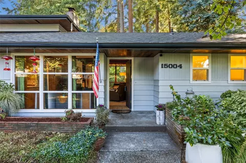 15004 24th Ave SW, Seattle, WA 98166
