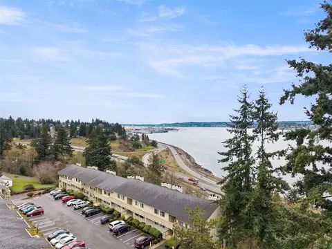 1700 W Sunn Fjord Ln #L-110, Bremerton, WA 98312