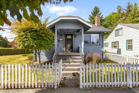 105 Wells Ave N, Renton, WA 98057