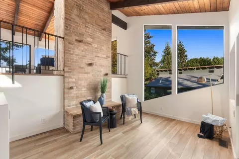Living - 3217 54th St SW, Everett, WA 98203 photo 3 of 5