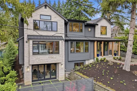 10710 SE 16th St, Bellevue, WA 98004