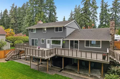 Exterior - 9523 NE 198th St, Bothell, WA 98011 photo 5 of 11