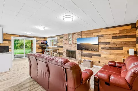 Living - 9523 NE 198th St, Bothell, WA 98011 photo 4 of 4