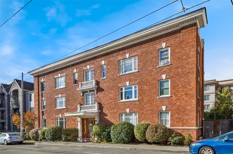 4725 15th Ave NE #17, Seattle, WA 98105