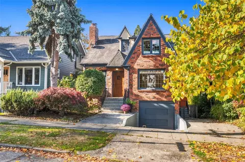 7345 18th Ave NE, Seattle, WA 98115