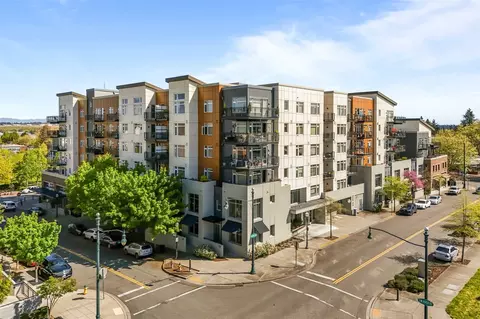 15100 6th Ave SW #518, Burien, WA 98166