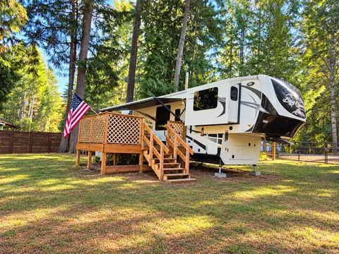 331 Eastlake Dr, Shelton, WA 98584