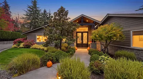 8036 132nd Ave NE, Redmond, WA 98052