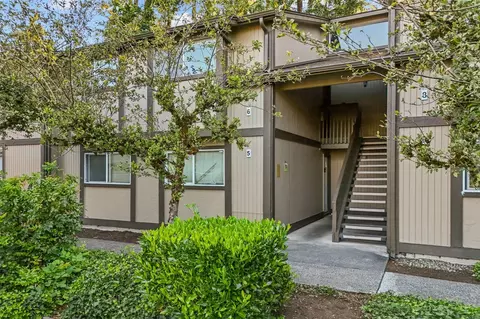 4705 176th St SW #B6, Lynnwood, WA 98037