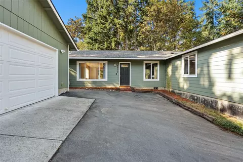 5435 Mustang Ln, Bremerton, WA 98312