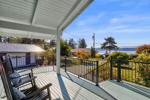 2681 NE Mountain View Dr, Hansville, WA 98340