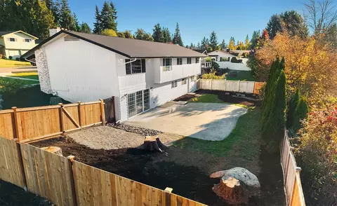 Exterior - 4806 Glenhaven Dr, Everett, WA 98203 photo 3 of 5