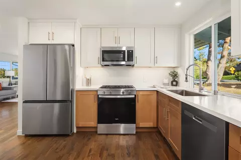 Kitchen - 4806 Glenhaven Dr, Everett, WA 98203 photo 1 of 3