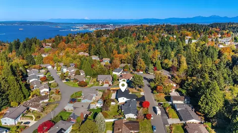 View/Area - 4806 Glenhaven Dr, Everett, WA 98203 photo 4 of 7