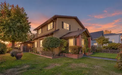 412 5th St SW, Puyallup, WA 98371
