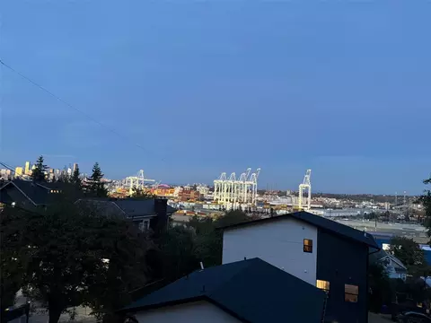 3128 SW Admiral Way, Seattle, WA 98126