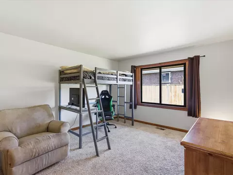 Bedroom - 1417 Maple St, Sumner, WA 98390 photo 3 of 5