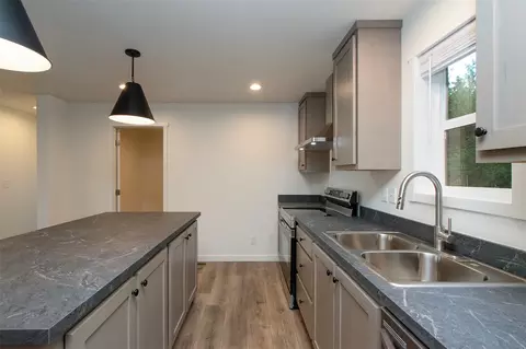Kitchen - 81 Butterfly Ln, Sequim, WA 98382 photo 3 of 5