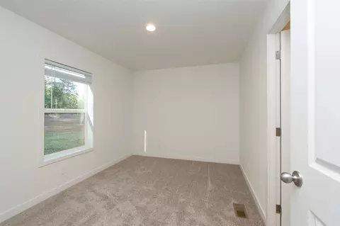 Bedroom - 81 Butterfly Ln, Sequim, WA 98382 photo 4 of 5