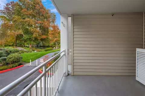 Exterior - 17432 Bothell Way NE #B101, Bothell, WA 98011 photo 3 of 9