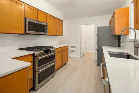 Kitchen - 17432 Bothell Way NE #B101, Bothell, WA 98011 photo 2 of 3