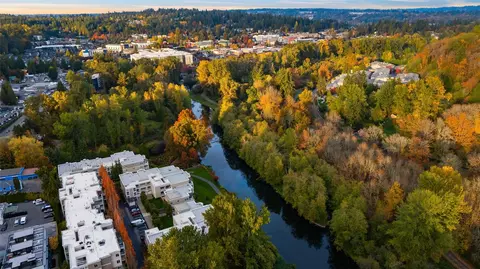 View/Area - 17432 Bothell Way NE #B101, Bothell, WA 98011 photo 3 of 7