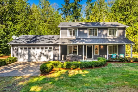 8132 NE Yeti Ln, Bainbridge Island, WA 98110