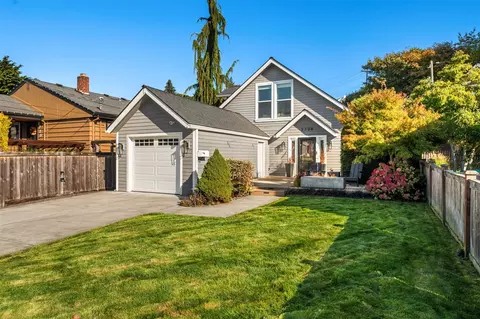 2726 57th Ave SW, Seattle, WA 98116