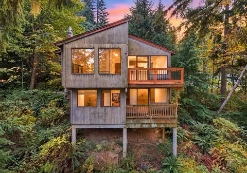 66 68 Louise View Dr, Bellingham, WA 98229