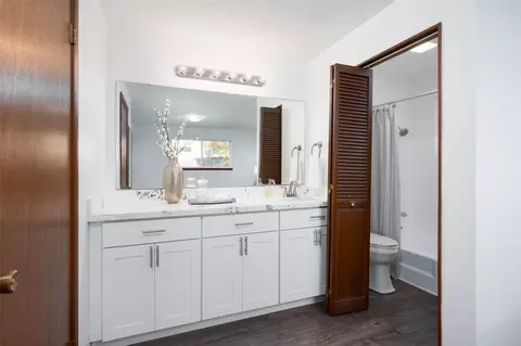 Bath - 109 161st St SE, Bothell, WA 98012 photo 1 of 3