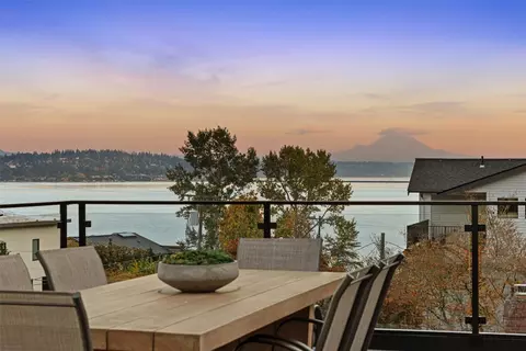 1441 Madrona Dr, Seattle, WA 98122