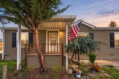 8915 Wilkensen Rd #2A, Yelm, WA 98597