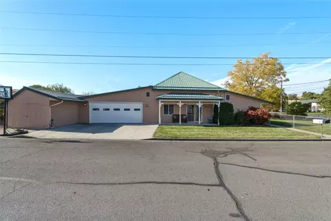 1804 Walnut St, Milton Freewater, OR 97862
