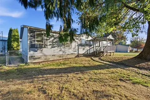 320 S 2nd St, Toledo, WA 98591