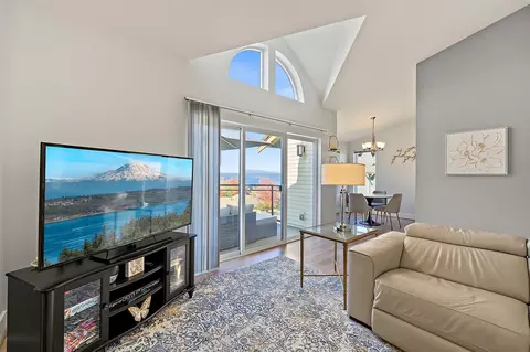 3008 N Narrows Dr #E305, Tacoma, WA 98407