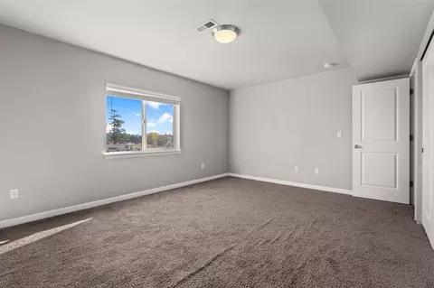 Bedroom - 20133 19th Ave E, Spanaway, WA 98387 photo 3 of 4