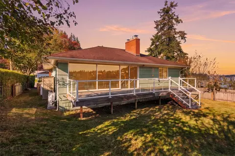 2634 Stevens Dr, Bremerton, WA 98312