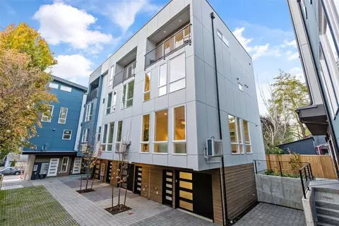 7033 Delridge Way SW, Seattle, WA 98106