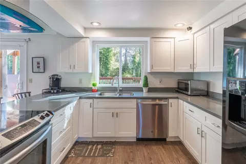Kitchen - 1230 224th Pl SW, Bothell, WA 98021 photo 1 of 3