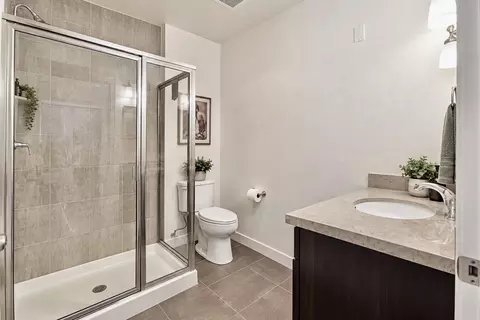 Bath - 15700 116th Ave NE #209, Bothell, WA 98011 photo 1 of 2