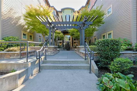 Exterior - 15700 116th Ave NE #209, Bothell, WA 98011 photo 3 of 5