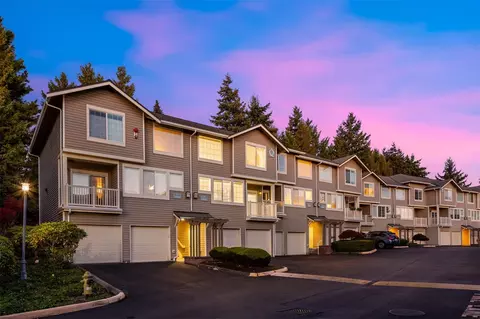 18632 NE 57th Way #Q, Redmond, WA 98052