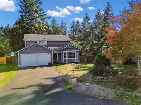 14517 4th Avenue Ct E, Tacoma, WA 98445