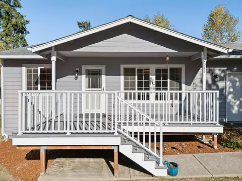 246 NE Max William Loop, Poulsbo, WA 98370