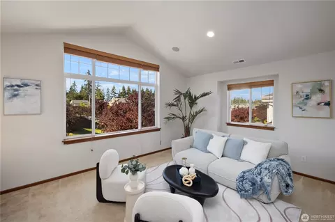 Living - 3130 171st Pl SE, Bothell, WA 98012 photo 8 of 9