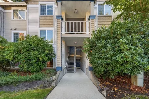 25235 SE Klahanie Blvd #Q 102, Issaquah, WA 98029