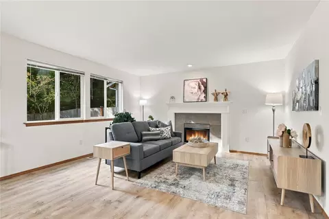 Living - 3232 135th Pl SE, Mill Creek, WA 98012 photo 2 of 3