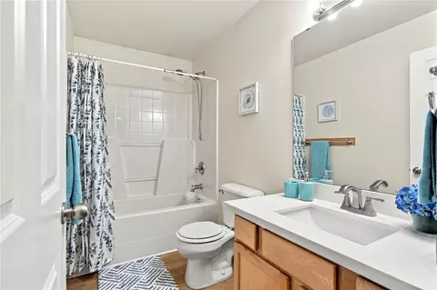 Bath - 3232 135th Pl SE, Mill Creek, WA 98012 photo 4 of 4