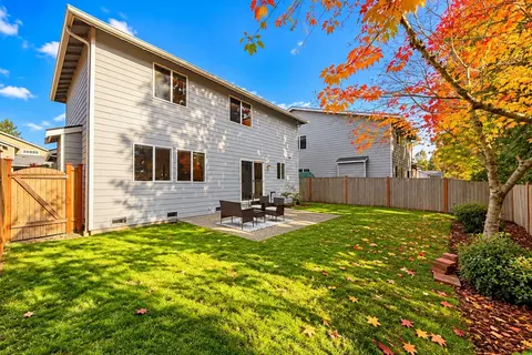 Exterior - 3232 135th Pl SE, Mill Creek, WA 98012 photo 5 of 8