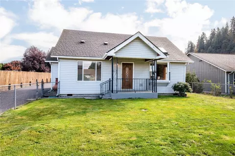 Exterior - 2052 40th Ave, Longview, WA 98632 photo 9 of 9